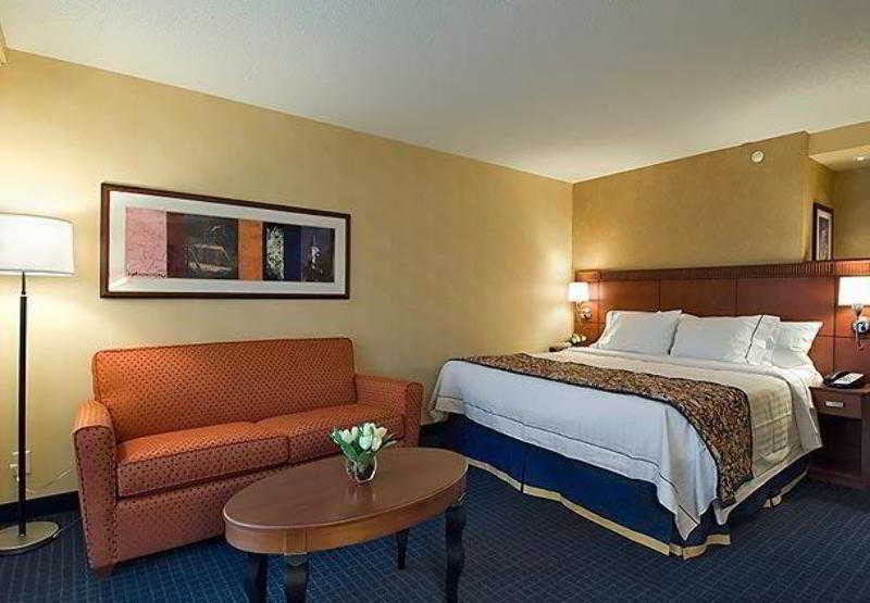 Courtyard Hartford Farmington Hotel Exterior photo